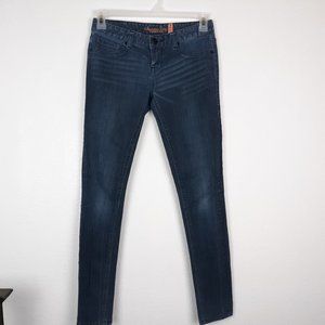 American Rag Jeans Size 3 Juniors REG Curvy Skinny Stretch Medium Wash Denim.